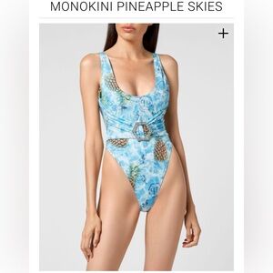 Monokini pineapple skies small true to size,beautiful and elegant Philipp Plein